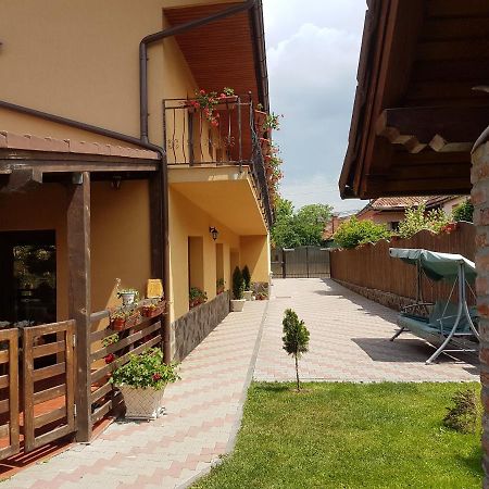 Casa Ovesia Villa Săcele Екстериор снимка