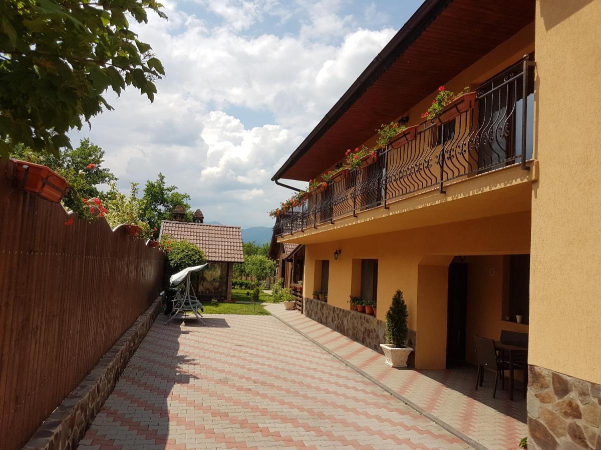 Casa Ovesia Villa Săcele Екстериор снимка